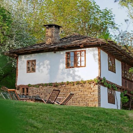 Villa Authentic House With Stunning Mountain View - Karashka Apriltsi  Exterior foto