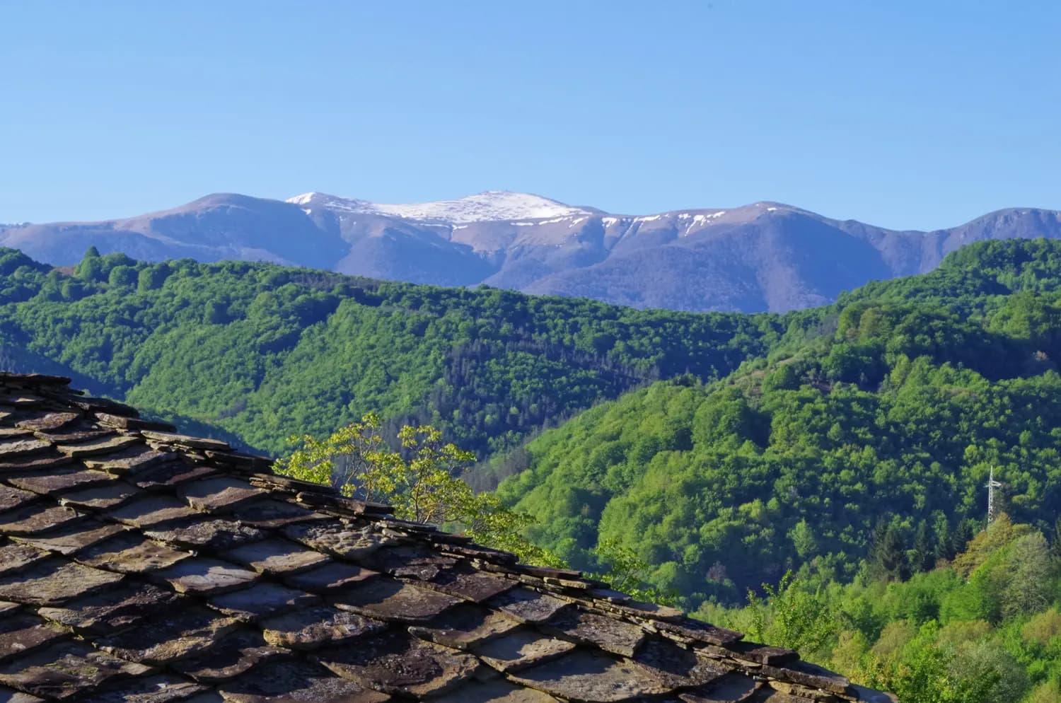 Villa Authentic House With Stunning Mountain View - Karashka Apriltsi  Exterior foto